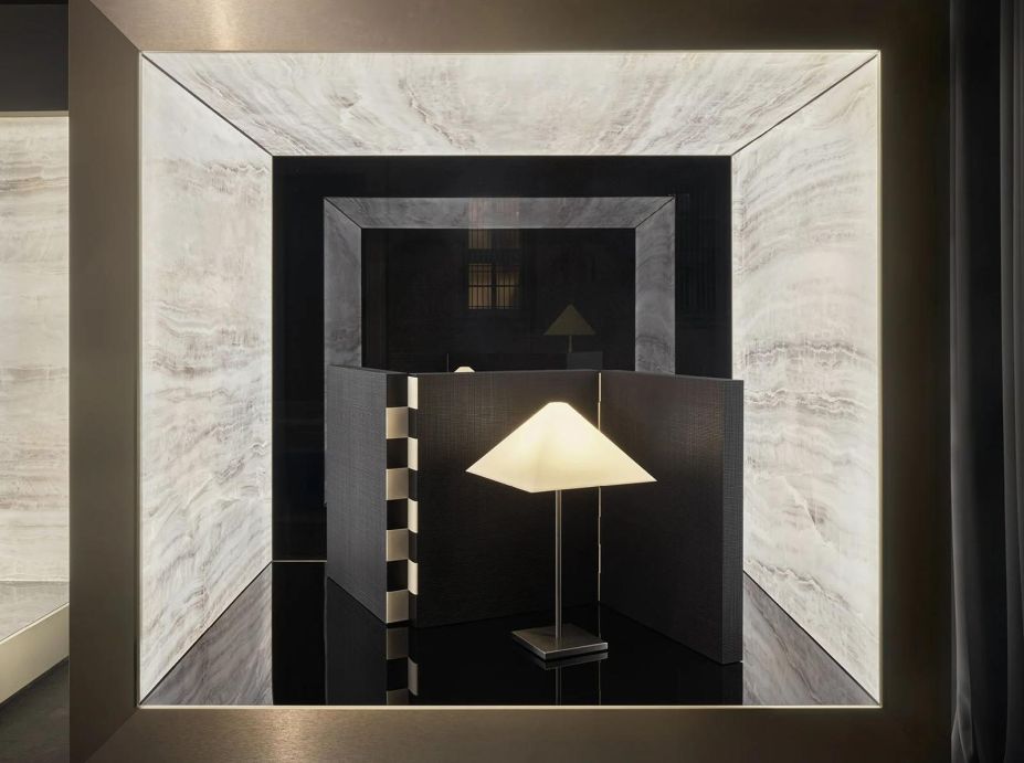 LOGO LAMP